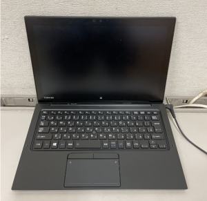 Laptop TOSHIBA PR82AFGDC67AD51 Bộ CPU Core m3-6Y30